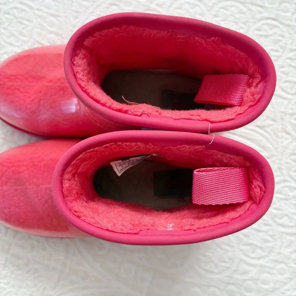 UGG Classic Clear Waterproof Mini Boot, Hibiscus Pink‎ Sz 6
